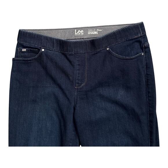 LEE Platinum Label Womens Size 12 Pull On Modern Fit Dream Legging Blue Jeans - Picture 4 of 7